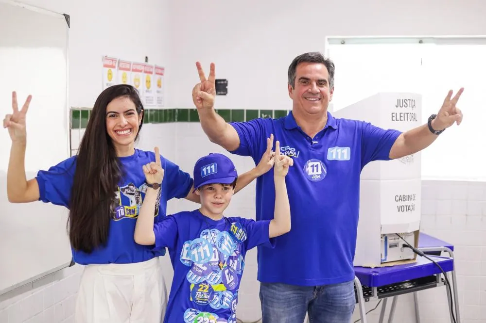 Ciro Nogueira vota acompanhado da família e de Joel e diz que há um “sentimento de vitória”